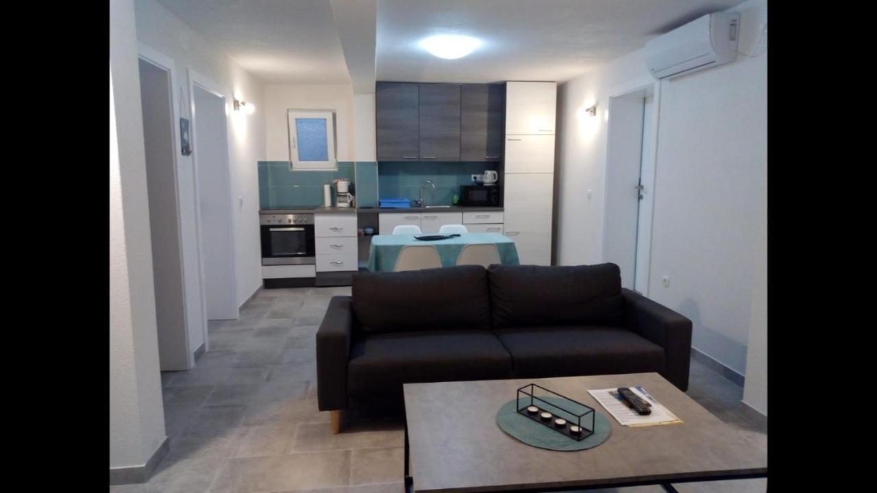 Ap Roko&Dina Apartment นิน ภายนอก รูปภาพ